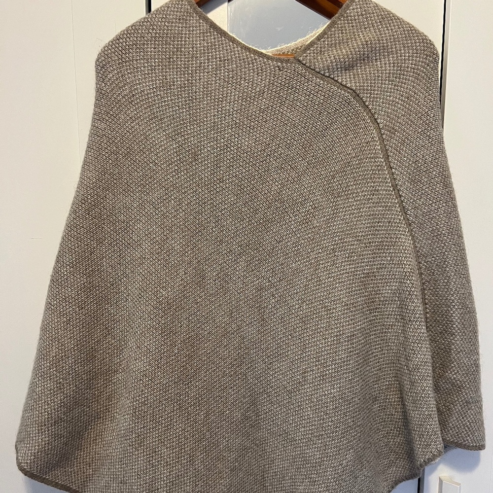 Fratelli talli Italy Women's Wool Alpaca Blend Sand Poncho Casual One Size